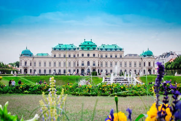 Immerse Vienna and Danube Valley